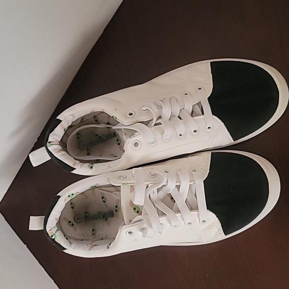 Baby Yoda Sneakers Lucas Films Men's Shoes Sz 9 White Star Wars Grogu Trainers - Picture 5 of 9